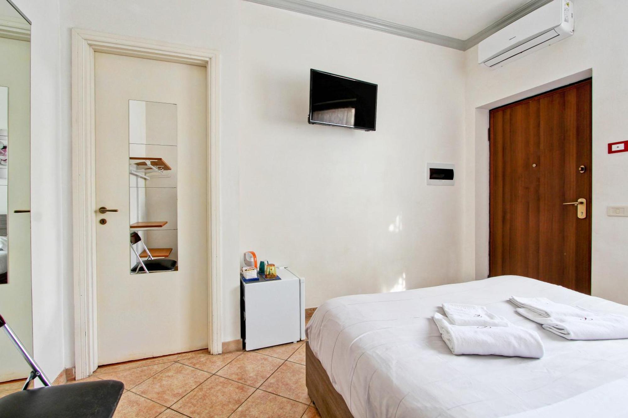 Hotel Borgo Dei Centurione Roma Esterno foto