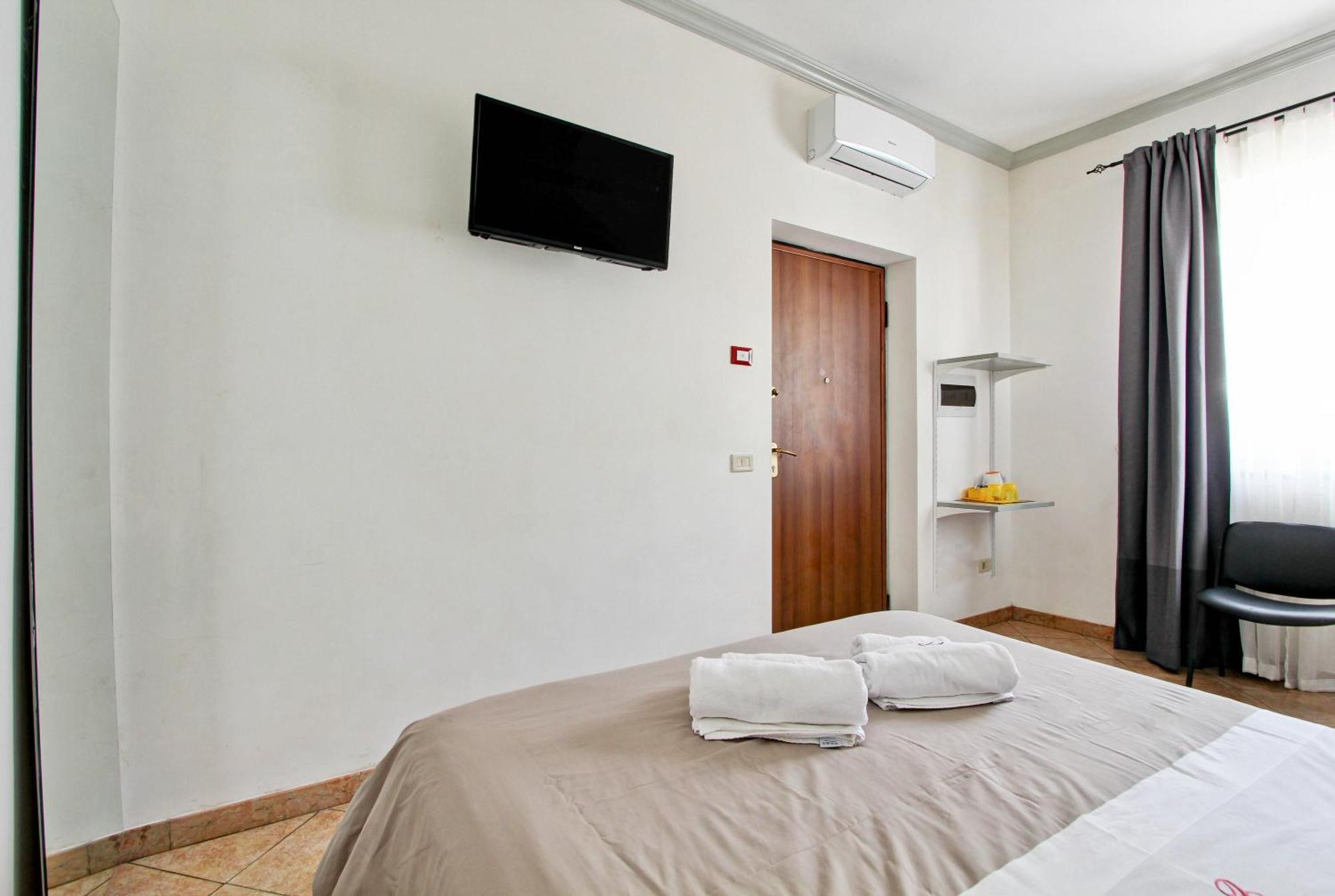 Hotel Borgo Dei Centurione Roma Esterno foto
