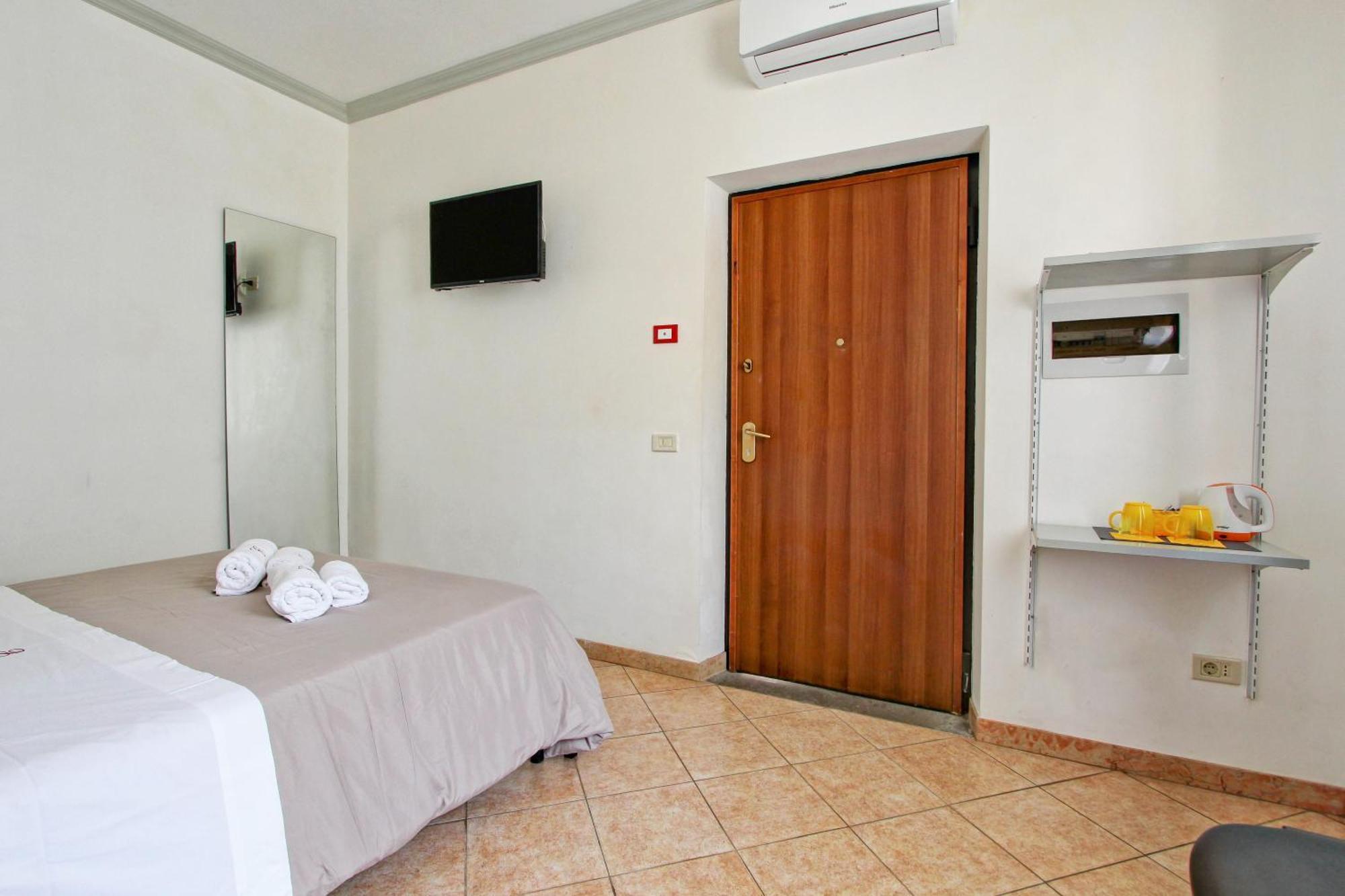 Hotel Borgo Dei Centurione Roma Esterno foto